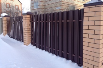Забор из евроштакетника в шахматном порядке 30 метров фото в Электрогорске